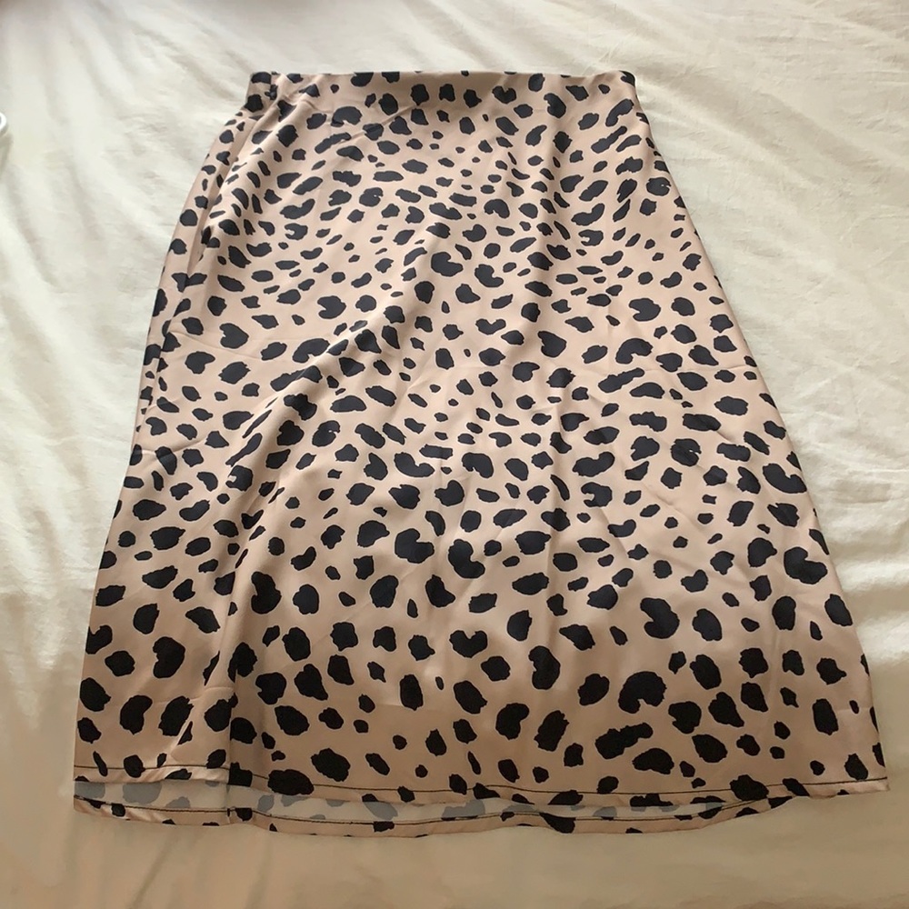 Leopard Print midi skirt